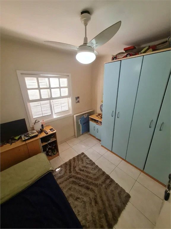 Casa à venda com 3 quartos, sendo 1 suíte,  no condomínio Moradas do Ipê, São Paulo - SP