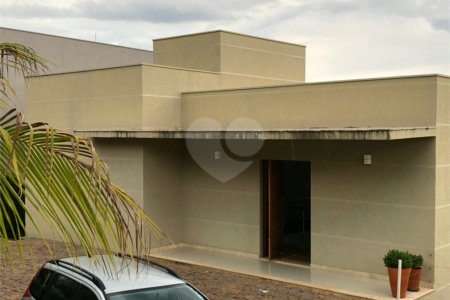 Condomínio à venda com 6 quartos, sendo 5 suítes, no Centro, Capitólio, MG