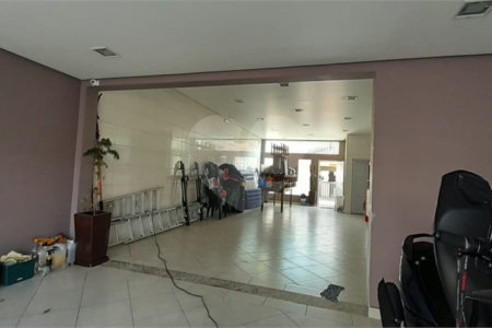Sobrado à venda com 3 quartos, sendo 2 suítes,  em Vila Pires, Santo André, SP