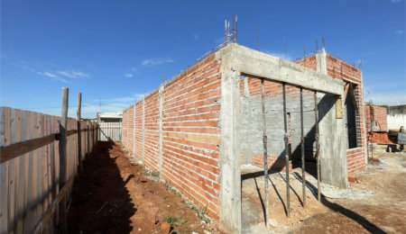 Casa à venda com 3 quartos, sendo 1 suíte, no condomínio Tivolli Residencial, Itapetininga - SP