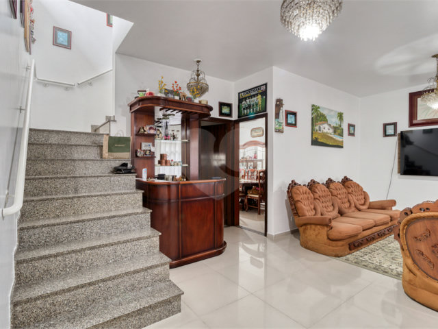 Casa à venda com 3 quartos, sendo 1 suíte,  em Vila Cruzeiro, São Paulo, SP