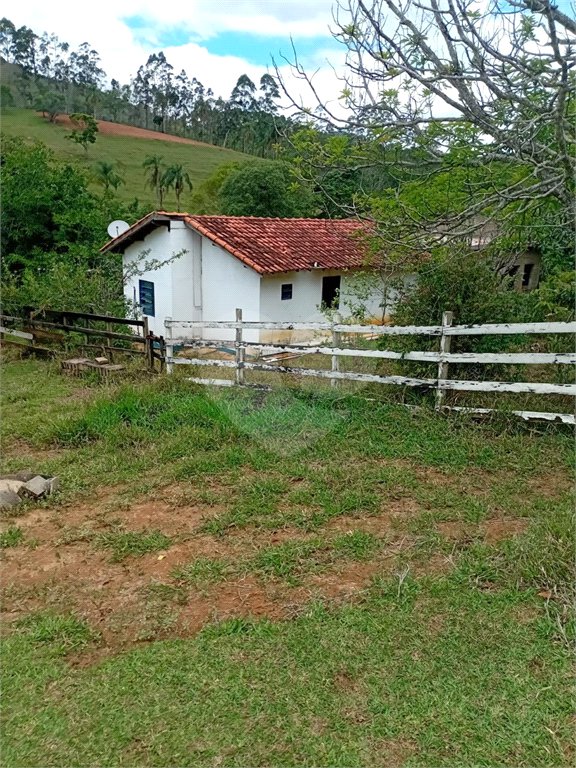 Sítio à venda com 2 quartos em Área Rural de Lagoinha, Lagoinha, SP