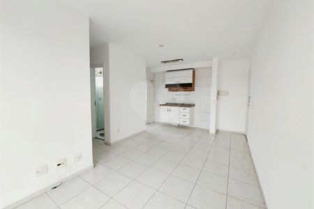 Apartamento à venda ou para alugar com 2 quartos em Vila Anastácio, São Paulo, SP