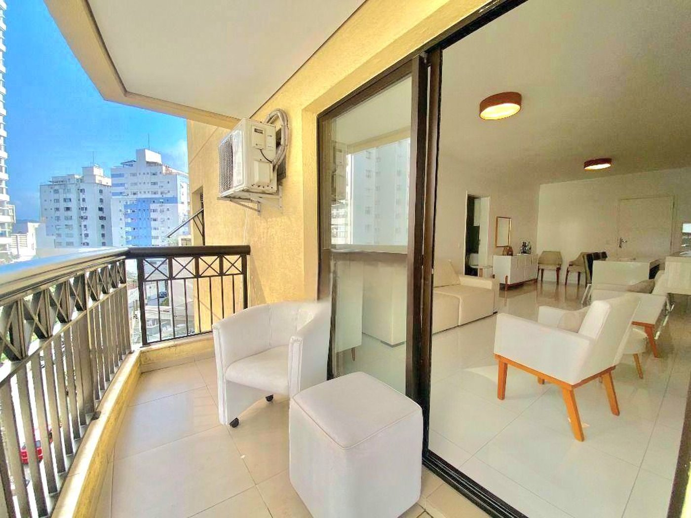 Apartamento com 3 dormitórios à venda, 130 m² por R$ 1.280.000,00 - Ponta da Praia - Santos/SP