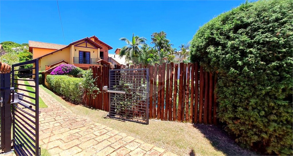 Casa à venda com 4 quartos, sendo 2 suítes, no condomínio Santo Antonio I, Itu - SP