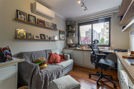 Apartamento à venda com 4 quartos, sendo 2 suítes, em Moema, São Paulo, SP