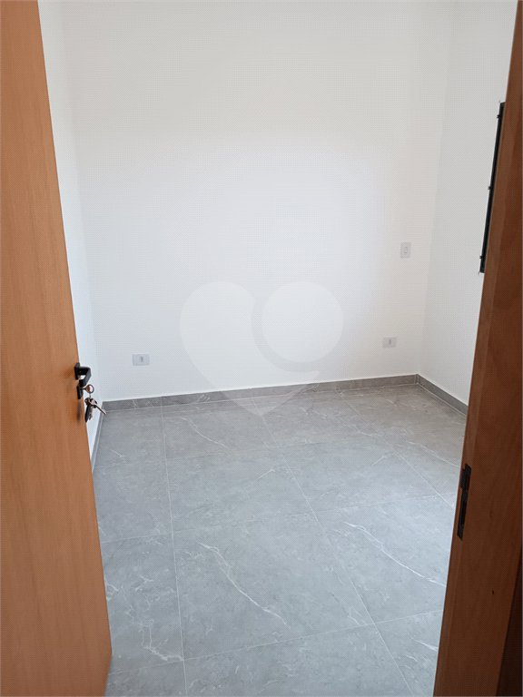 Casa à venda com 3 quartos, sendo 1 suíte, no condomínio Residencial Jardins da Catalunha, Atibaia - SP