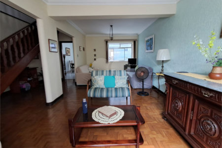 Casa à venda com 3 quartos em Água Branca, São Paulo, SP