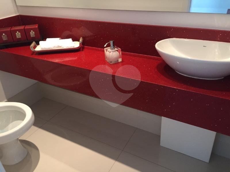 Apartamento à venda com 4 quartos, sendo 3 suítes, em Vila Andrade, São Paulo, SP