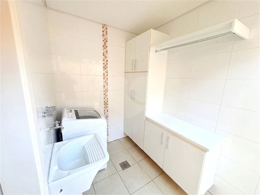 Casa à venda com 3 suítes em Parque Nova Suíça, Valinhos, SP