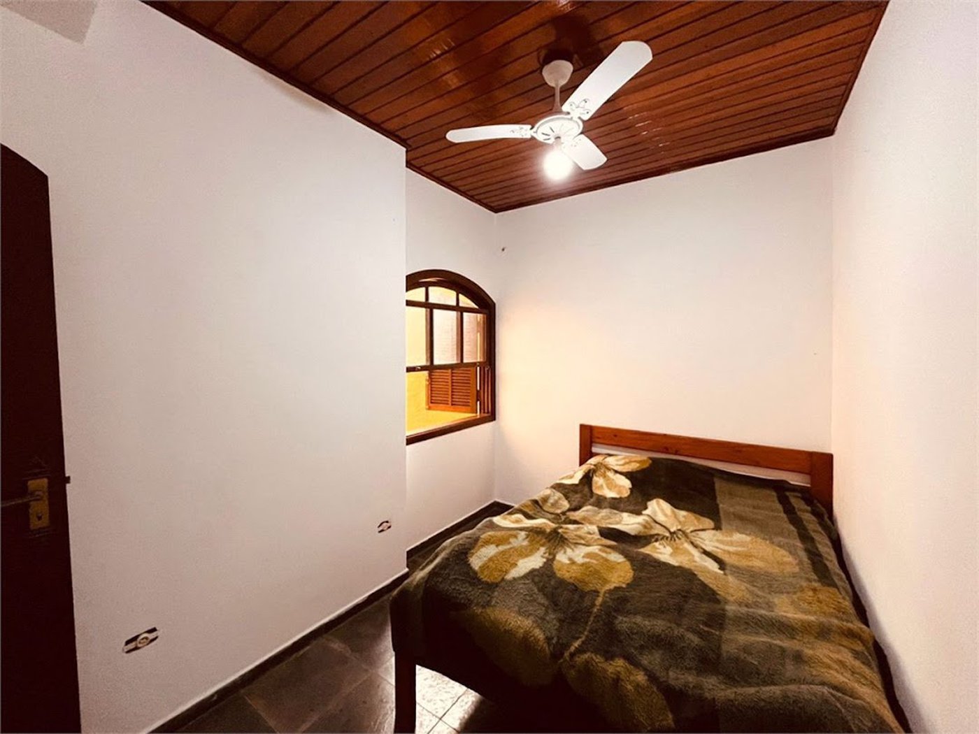 Casa com 6 dormitórios à venda, 300 m² por R$ 680.000,00 - Balneário Cidade Atlântica - Guarujá/SP