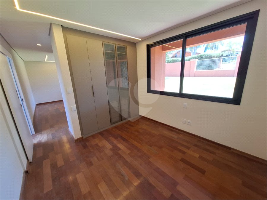 Casa para alugar com 5 quartos, sendo 3 suítes,  no condomínio Chacara Santa Maria, Votorantim - SP