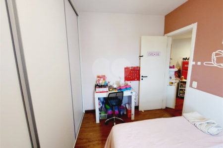 Apartamento à venda com 3 quartos, sendo 1 suíte, em Alto da Lapa, São Paulo, SP
