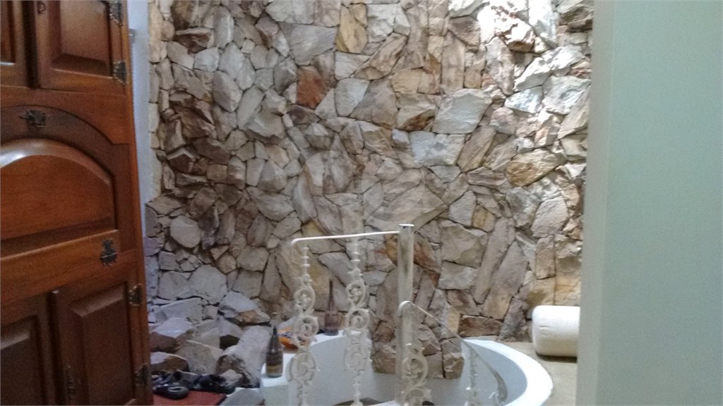 Casa à venda com 5 quartos, sendo 2 suítes, em Horto Florestal, São Paulo, SP