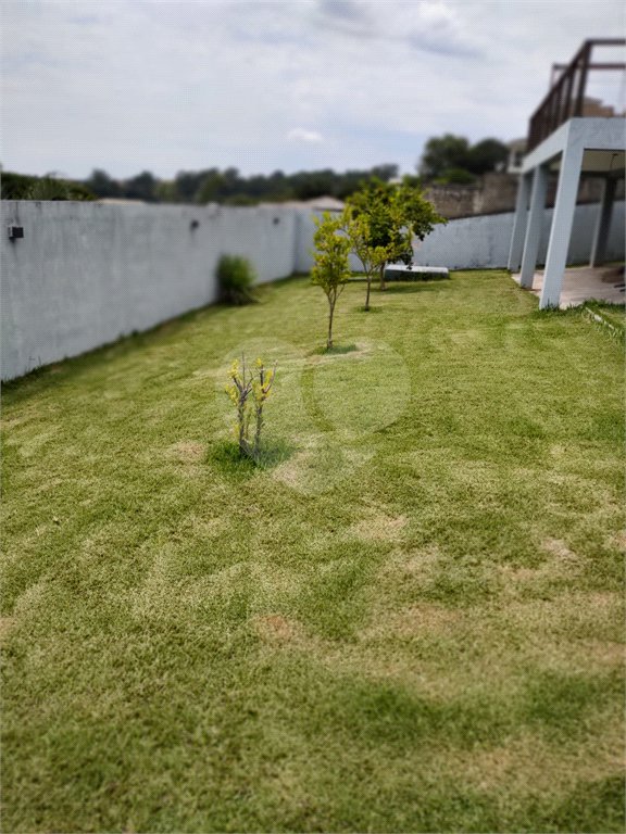 Casa à venda com 4 quartos, sendo 2 suítes, no condomínio Residencial Villaggio Paradiso, Itatiba - SP