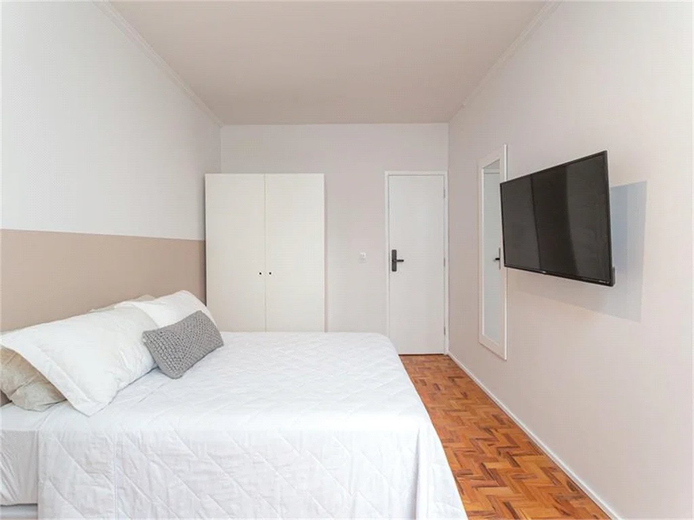 Apartamento à venda com 4 quartos, sendo 2 suítes, em Pinheiros, São Paulo, SP