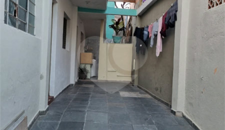 Sobrado à venda com 3 quartos em Vila Basileia, São Paulo, SP