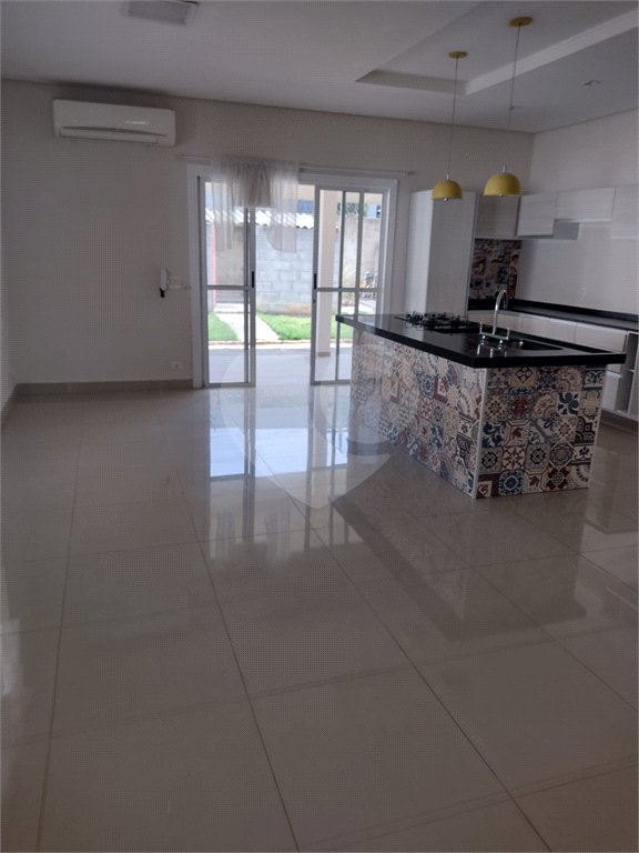 Indaiatuba- Recreio Internacional Viracopos - Terreno com 1000 ms - construido 200 ms - Sobrado com 3 dorms, 1 suite, Ar condicionado nos quartos e sala, cozinha com armários, cooktop, ampla varanda - Quiosque com churrasqueira e piscina , playground, garagem, deposito - R$ 1.500.000,00 - não ace