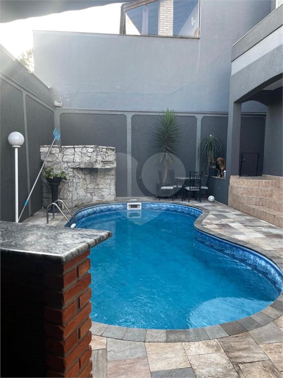 Sobrado à venda com 4 quartos, sendo 2 suítes, em Tremembé, São Paulo, SP
