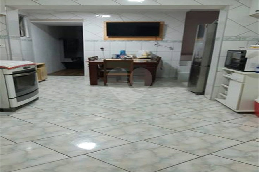 Sobrado à venda com 4 quartos em Parque Edu Chaves, São Paulo, SP