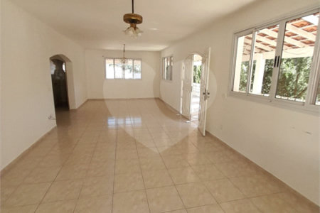 Casa à venda com 5 quartos, sendo 3 suítes,  no condomínio Estância Marambaia, Vinhedo - SP