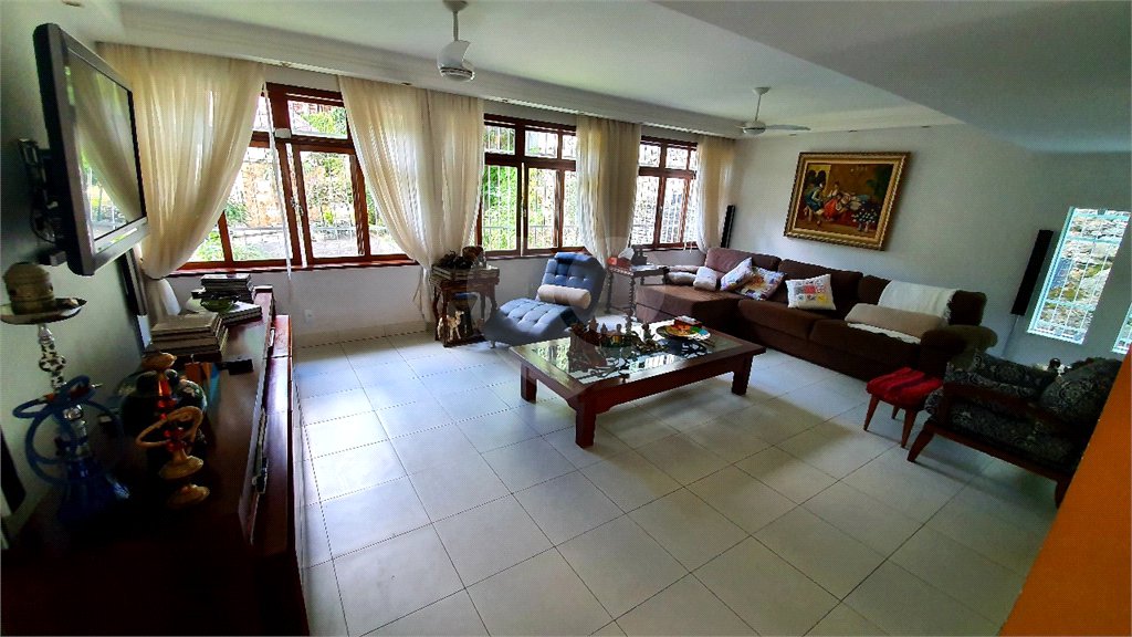 Casa à venda com 4 quartos, sendo 2 suítes, em Alto da Boa Vista, Rio de Janeiro, RJ