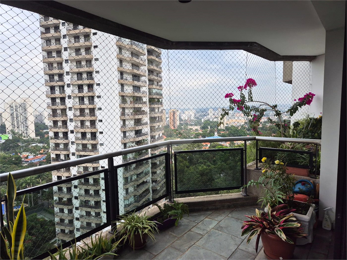 Apartamento à venda ou para alugar com 4 suítes em Alto da Boa Vista, São Paulo, SP