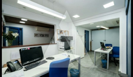 Casa à venda com 3 quartos, sendo 1 suíte,  em Indianópolis, São Paulo, SP