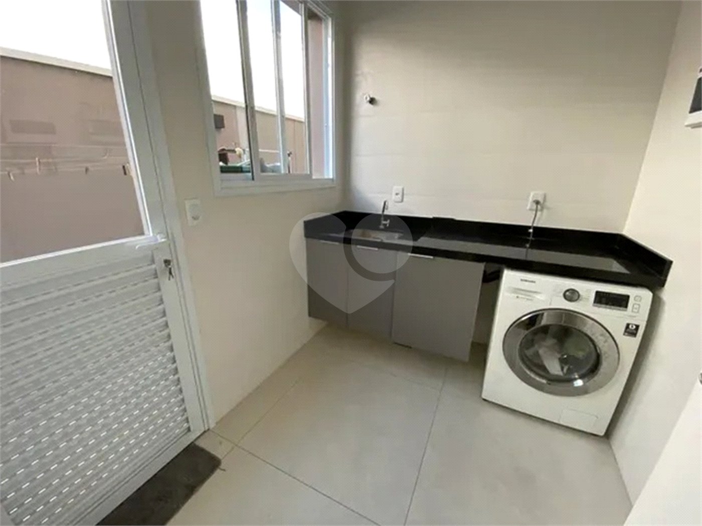Casa Térrea à venda com 3 suítes em Medeiros, Jundiaí, SP