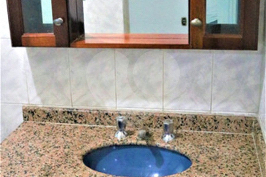 Casa à venda com 2 quartos, sendo 1 suíte, no condomínio Caopiá, São Paulo - SP