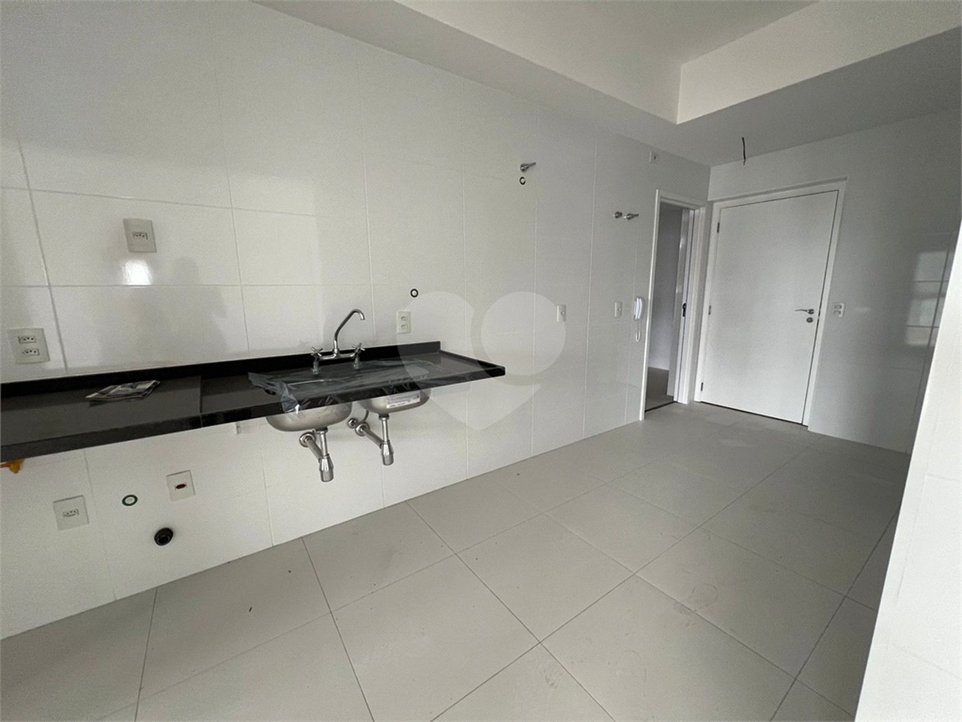 Apartamento à venda com 3 quartos, sendo 1 suíte, em Chácara Santo Antônio, São Paulo, SP