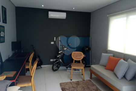 Casa à venda com 4 suítes no condomínio Villaggio Capriccio, Louveira - SP