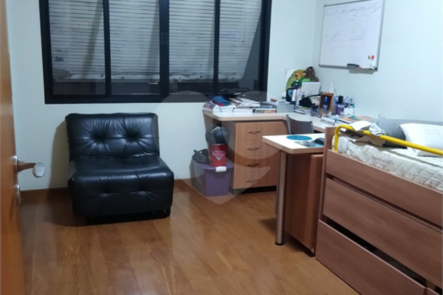 Apartamento à venda com 3 quartos, sendo 1 suíte,  em Bela Vista, São Paulo, SP
