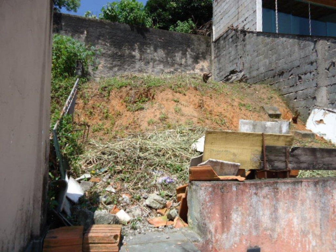 Casa à venda com 3 quartos, sendo 1 suíte, em Jardim Peri, São Paulo, SP