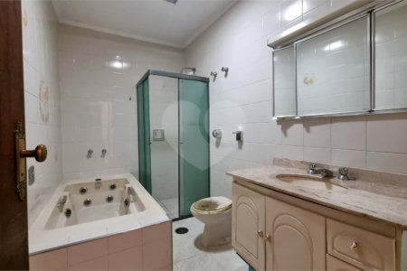 Sobrado à venda com 4 quartos em Vila Dom Pedro II, São Paulo, SP