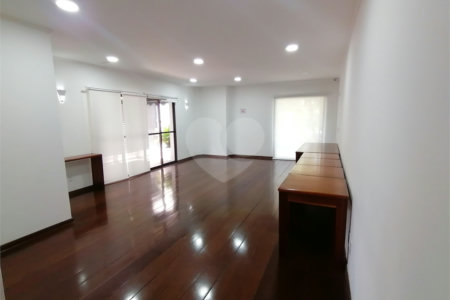 Apartamento à venda com 4 quartos, sendo 2 suítes,  em Ipiranga, São Paulo, SP