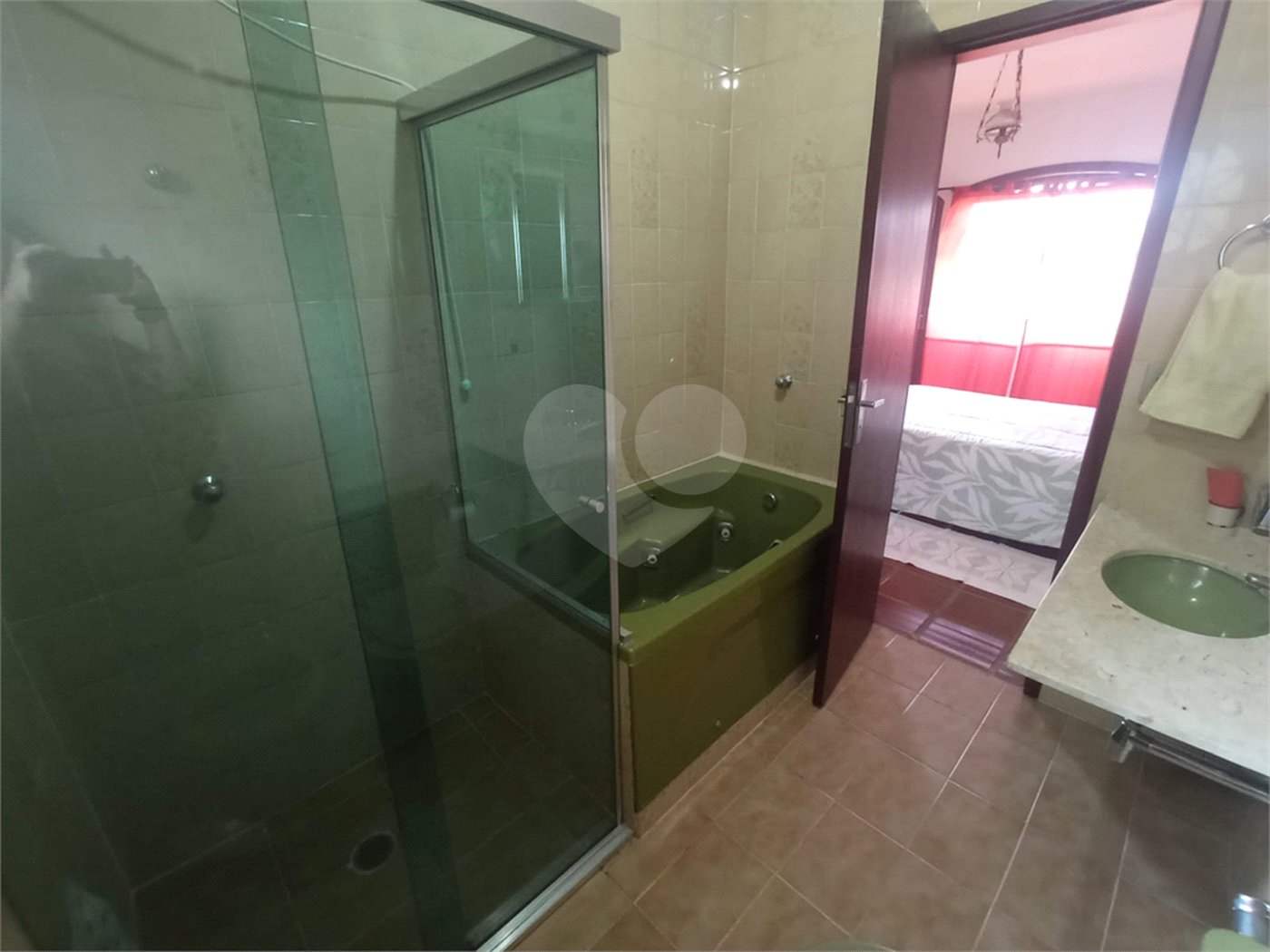 Casa à venda com 4 quartos, sendo 1 suíte, no condomínio Alpes da Cantareira, Mairiporã - SP
