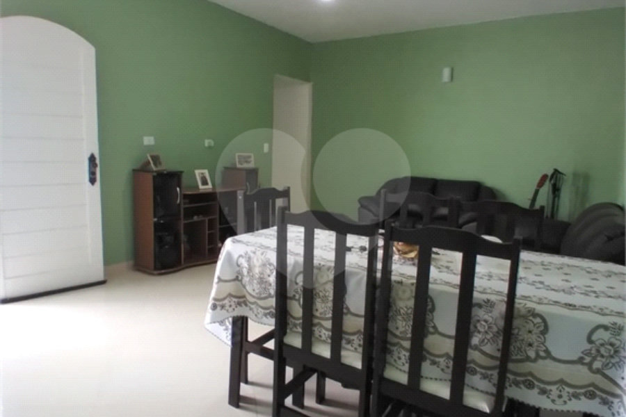 Casa Térrea à venda com 3 suítes em Loty, Itanhaém, SP