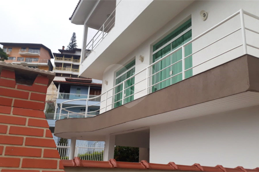 Sobrado à venda com 4 suítes em Tremembé, São Paulo, SP