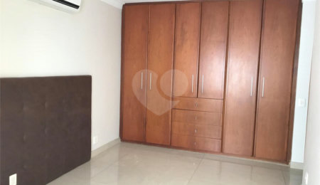Apartamento à venda com 3 quartos, sendo 1 suíte,  em Vila Andrade, São Paulo, SP