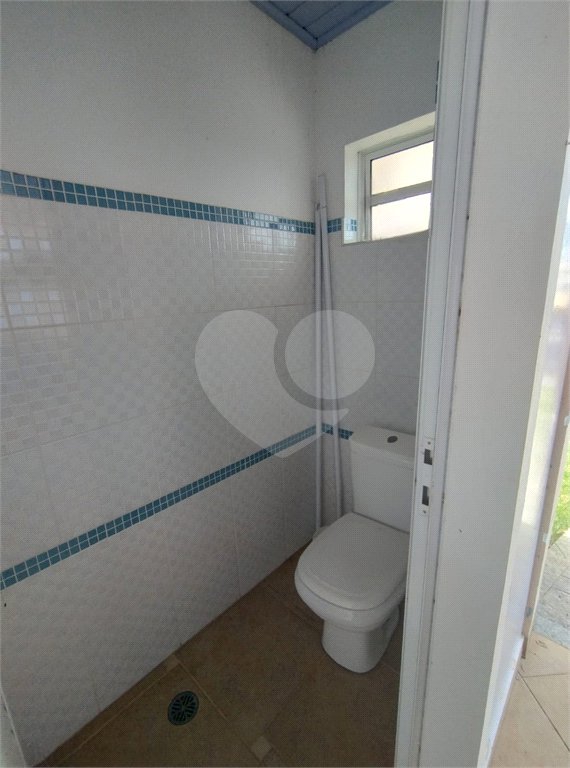 Casa à venda com 3 quartos, sendo 1 suíte, no condomínio Bosque de Greviléa, Vinhedo - SP