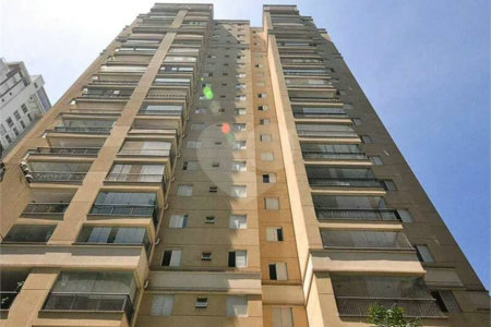 Apartamento à venda com 3 quartos, sendo 1 suíte,  em Vila Andrade, São Paulo, SP