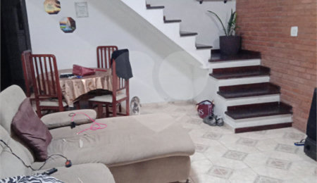 Casa à venda com 3 quartos, sendo 1 suíte,  em Vila Júlia, Poá, SP