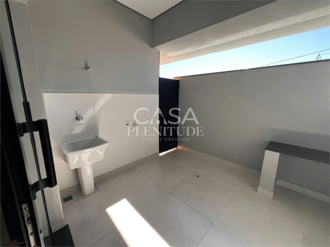 Casa em condomínio à venda com 2 quartos, sendo 1 suíte,  em Residencial Bosques dos Ipês, Tatuí, SP