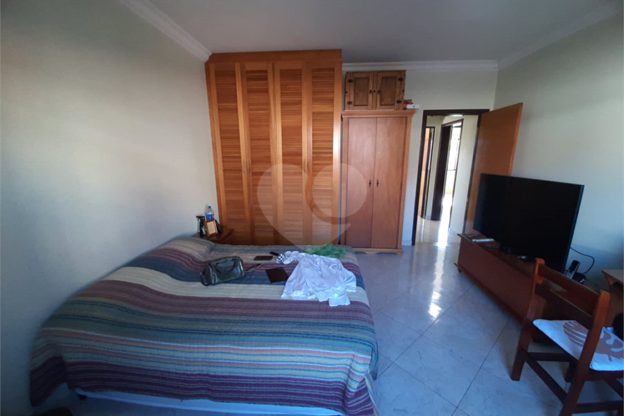 Sobrado à venda com 5 quartos, sendo 1 suíte, em Tremembé, São Paulo, SP