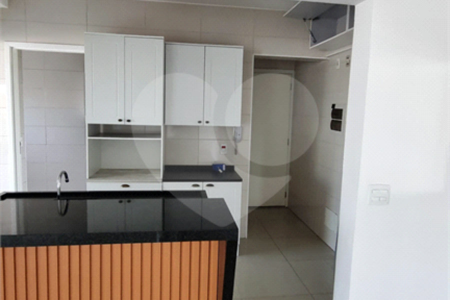 Apartamento à venda com 3 suítes em Santa Teresinha, São Paulo, SP