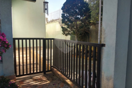Sobrado à venda com 4 quartos, sendo 1 suíte,  em Parque dos Príncipes, São Paulo, SP