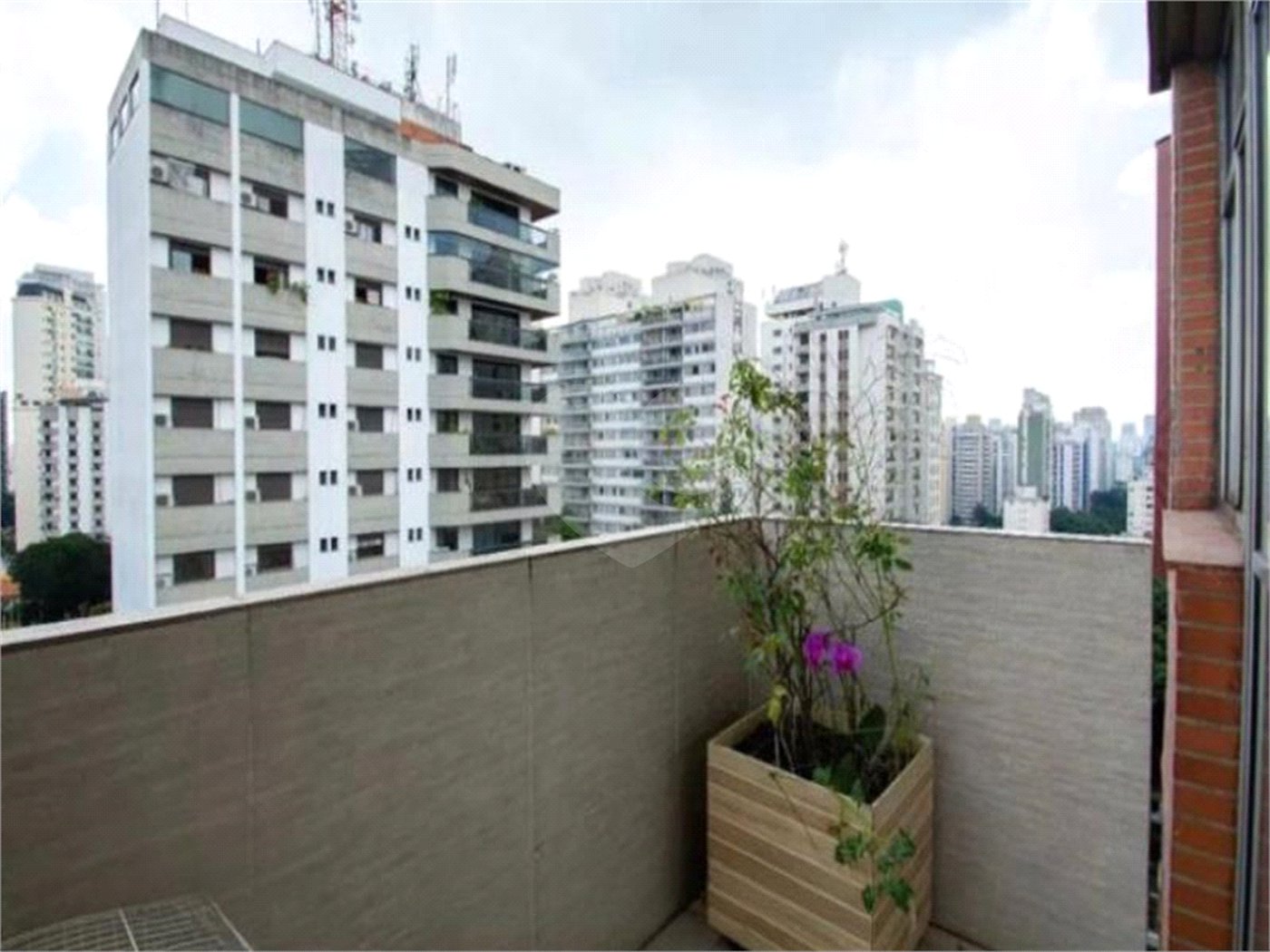 Apartamento à venda com 3 quartos, sendo 2 suítes, em Campo Belo, São Paulo, SP