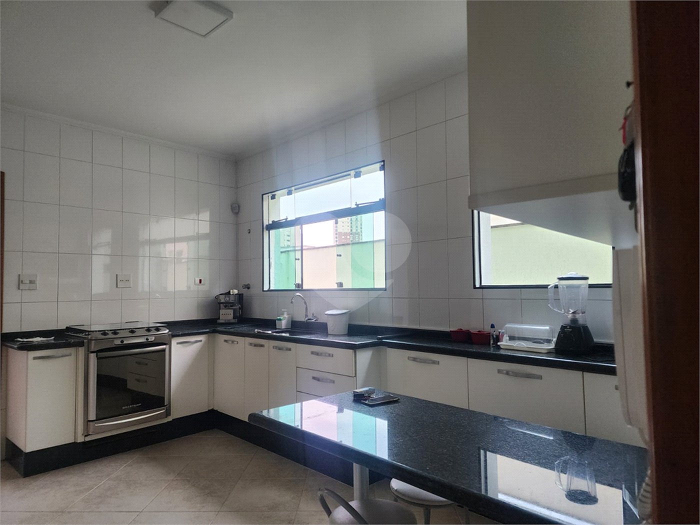 Sobrado à venda com 3 quartos, sendo 1 suíte, em Vila Paulicéia, São Paulo, SP