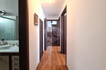 Apartamento à venda com 3 quartos, sendo 1 suíte, em Jardim das Acácias, São Paulo, SP